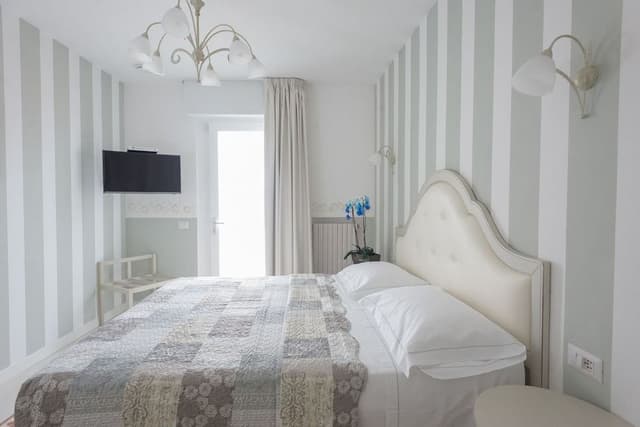 Business Double Room, 1 Bedroom, Balcony, Courtyard View