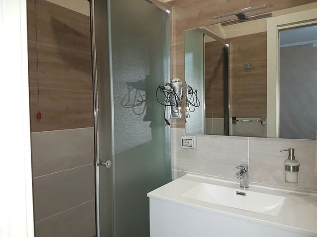 Classic Double Room, 1 Queen Bed, Private Bathroom