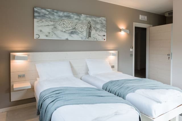 Double or Twin Room, Mountain View (La Bianca)