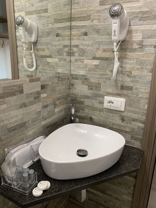 Double or Twin Room (Standard Plus)
