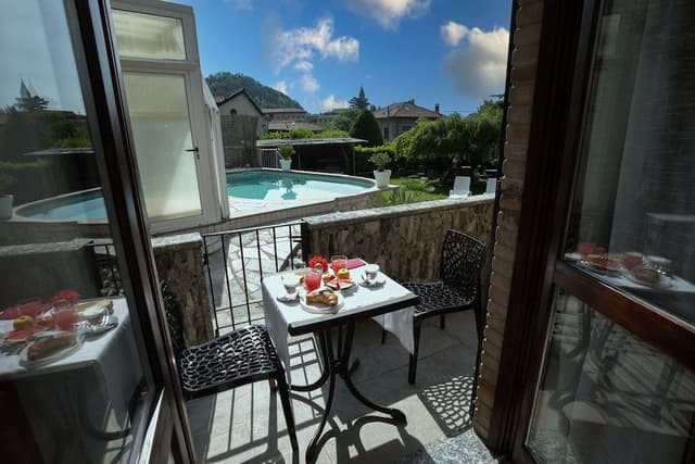 Double or Twin Room, Pool View (Superior Plus)