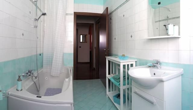 Double Room (Virginia)