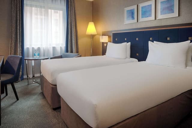 Twin Room (Guest)