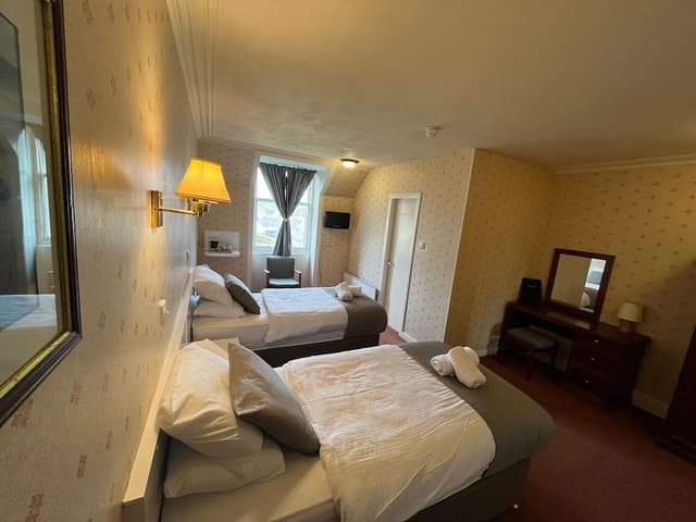 Basic Twin Room