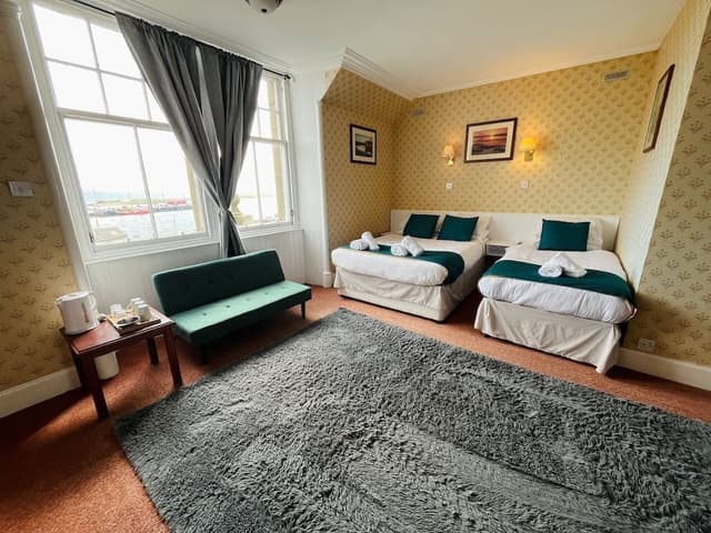 Deluxe Triple Room