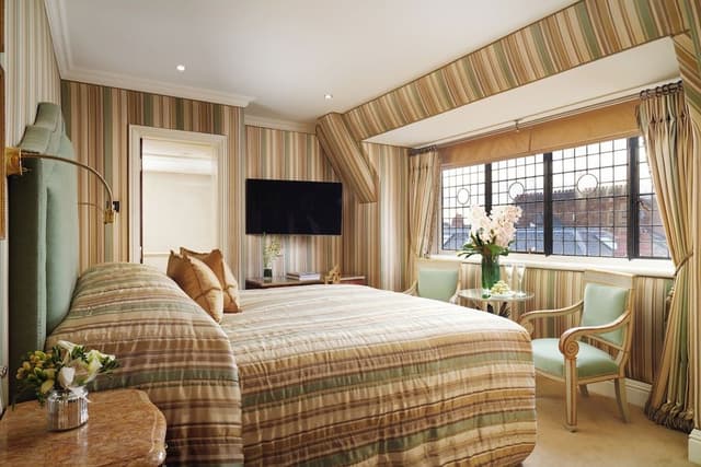 Deluxe Room (King/Twin)