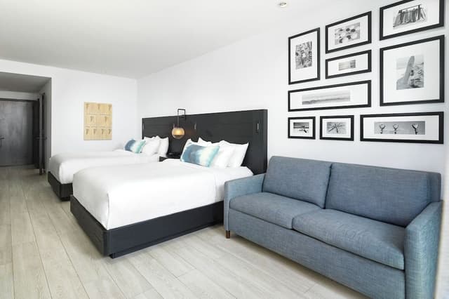 Deluxe Room, 2 Queen Beds, Mobility Accessible, Oceanfront