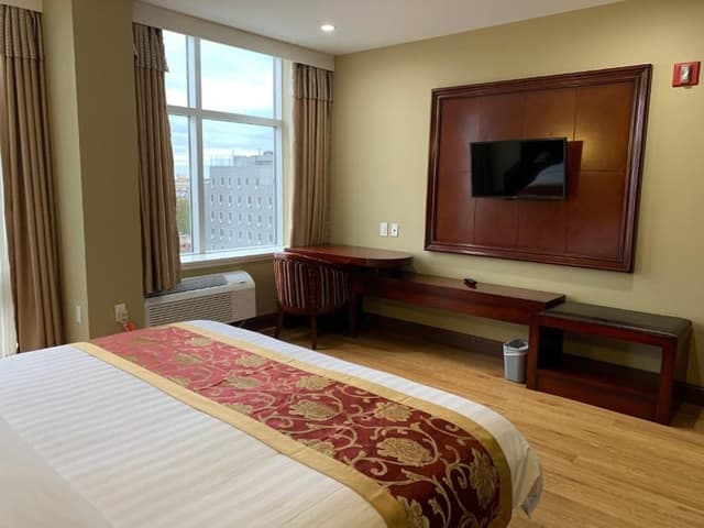Premium Room, 1 King Bed, Non Smoking