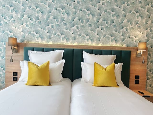 Standard Room, 2 Twin Beds, City View