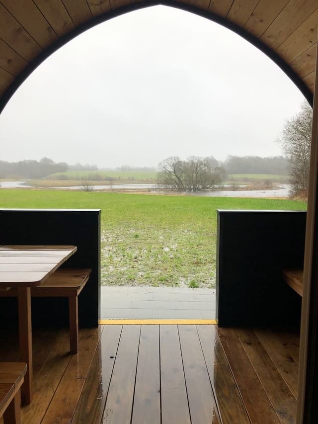 Cabin, Lake View