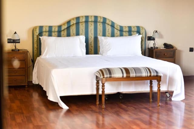 DOUBLE ROOM 2