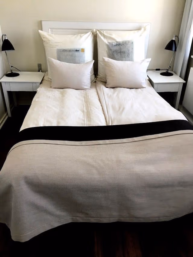 Standard Room, Grand lit (smaller double room)