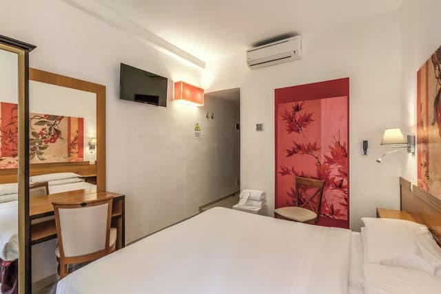Comfort Double or Twin Room