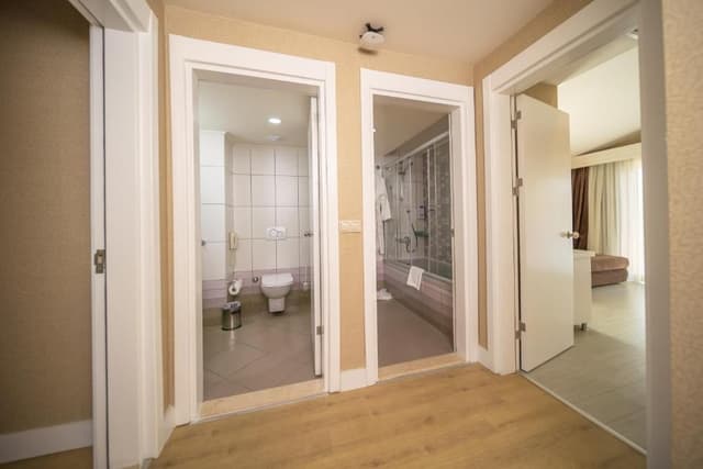 Standard Twin Room with Swimming Pool Access