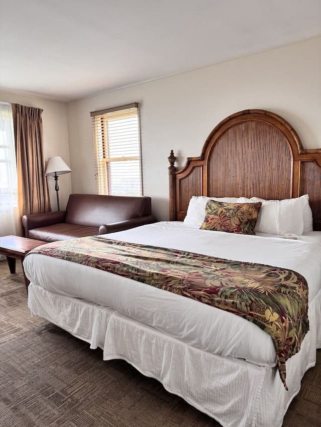Triple Room, Park View