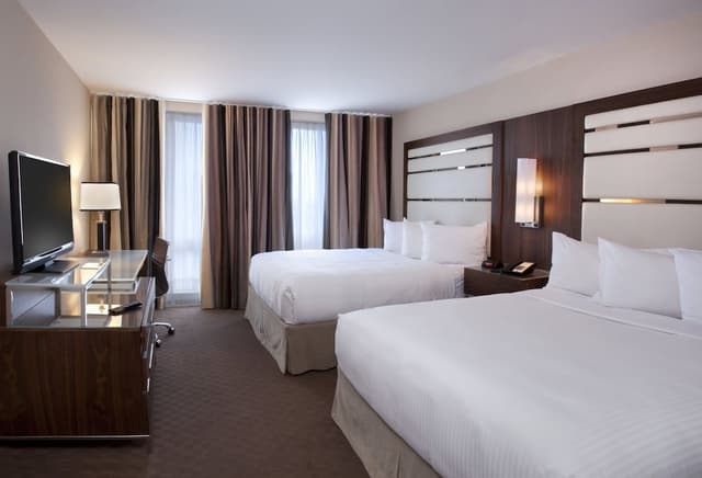 Premier Suite (2 Queen Beds)