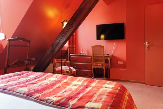Traditional Suite, Jetted Tub