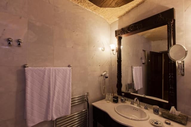 Classic Cave Room