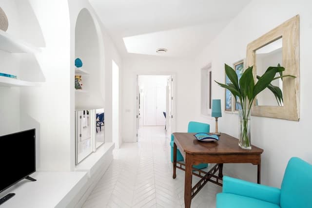 Classic Suite, Terrace, Pool View