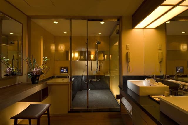 JAPANESE SUITE