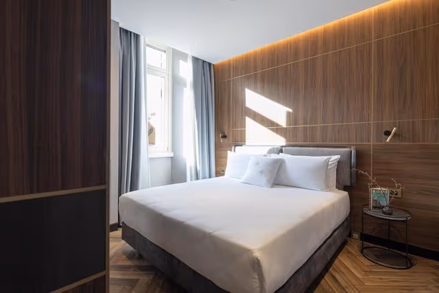 Junior Suite, Courtyard View