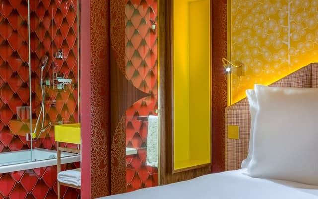 Deluxe Double Room (Light my fire)