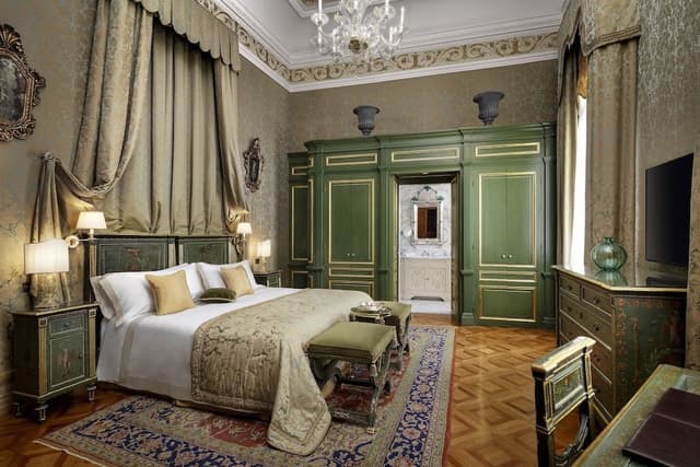 Signature Suite