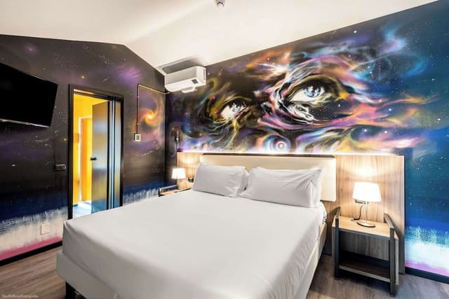 Junior Room, 1 Queen Bed (Suite)