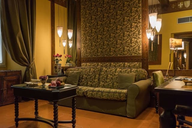 Junior Suite (Executive Tuscan)