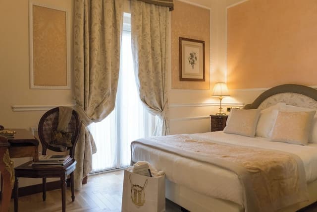 Basic Double Room, 1 Queen Bed (150cm wide bed)