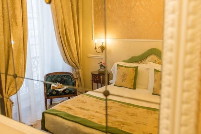 Basic Double Room, 1 Queen Bed (150cm wide bed)