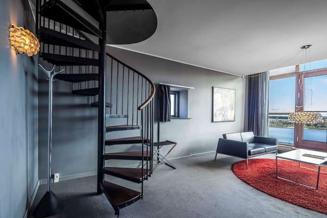 Suite (Harbour)
