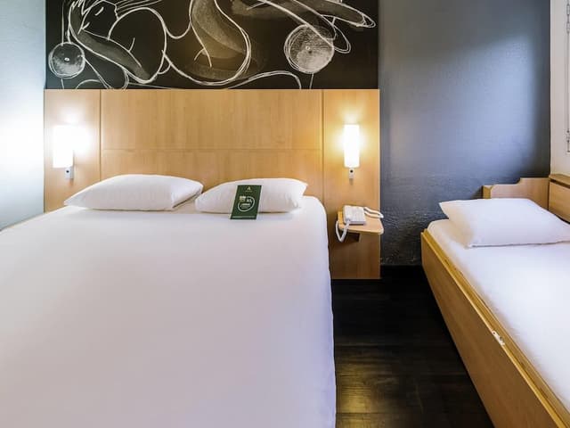 Triple Room, Multiple Beds