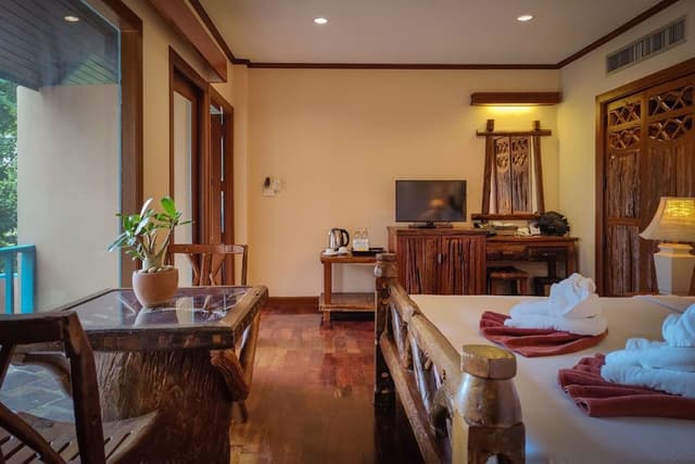 Family Jacuzzi Suite