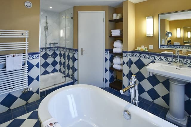 Jungfrau Suite