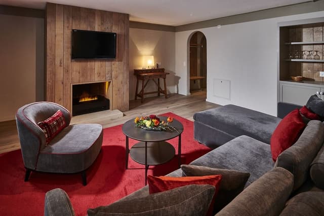 Jungfrau Suite
