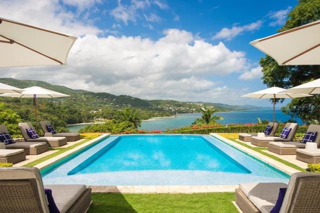 5 Bedroom Estate Villa