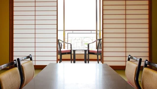 Japanese Western Style Room (Tatami 10 mats + Twin beds)