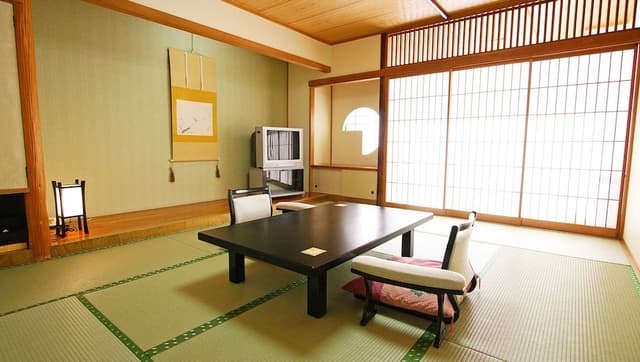 Japanese Style Room (Shared Bathroom)