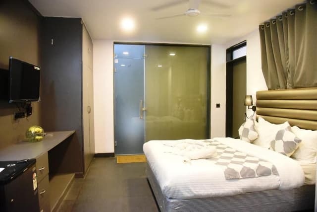 Luxury Suite Room