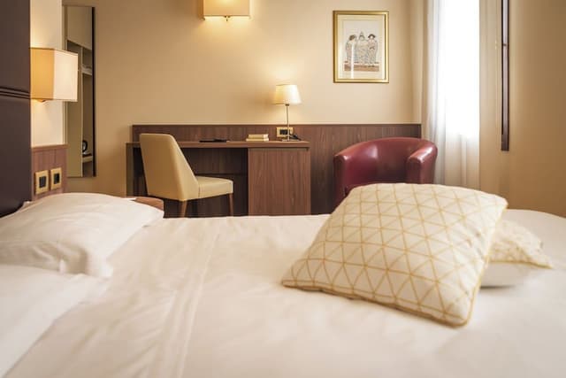 Double Room Single Use