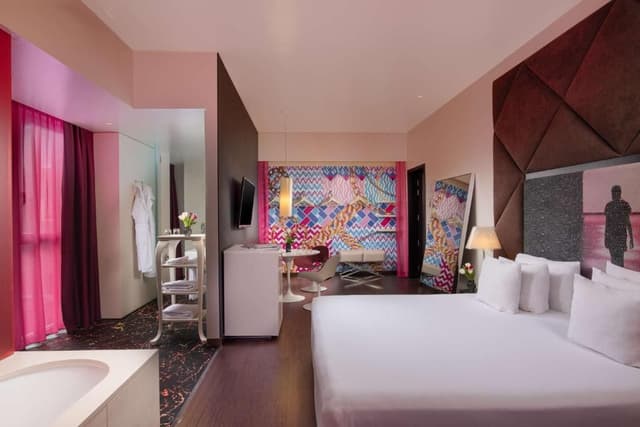 Nhow Junior Suite