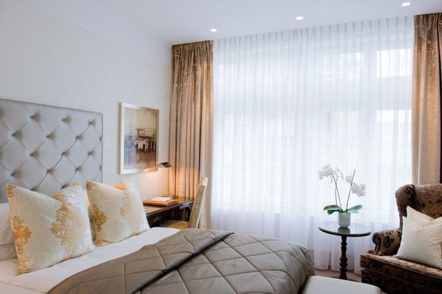 Standard Room, 1 Queen Bed