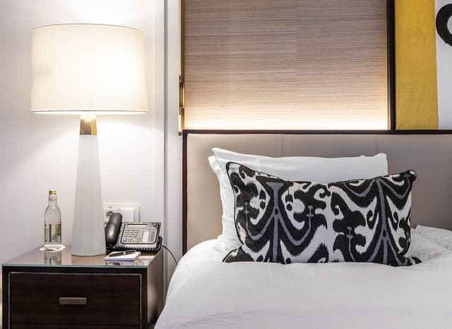 Suite (The Abel)