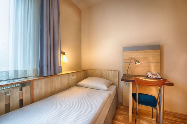 Comfort Single Room
