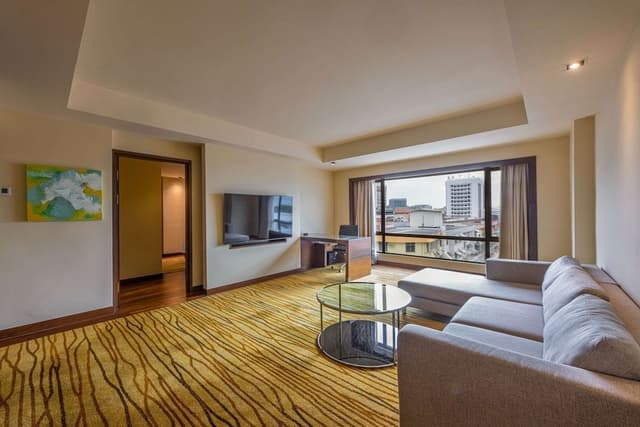 Regency, Suite