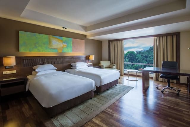 Room, 2 Twin Beds (View)