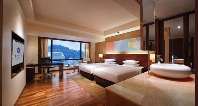 Room, 2 Twin Beds (View)