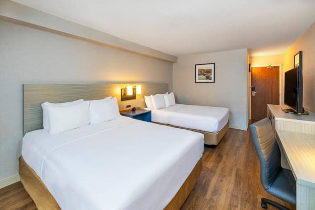 Room, 2 Queen Beds, Non Smoking (Efficiency, Upgrade)