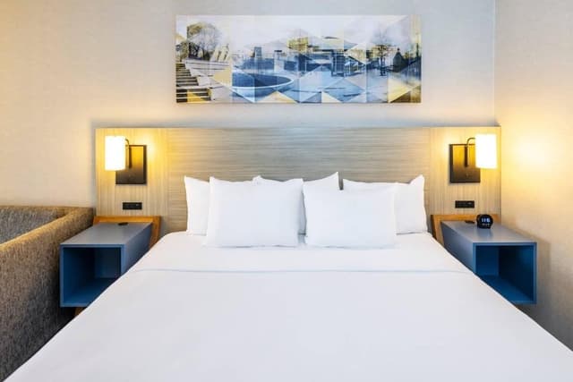 Room, 1 King Bed, Non Smoking
